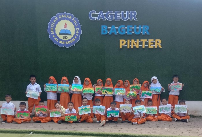 Drawing Days : Memaksimalkan Minat dan Bakat Siswa SD Al Masoem Bidang Menggambar dan Mewarnai