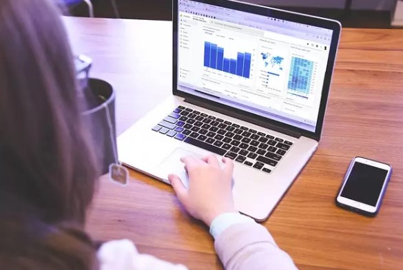 Meningkatkan Visibilitas Komunitas Trader Indonesia Melalui Jasa SEO dan Manajemen Iklan