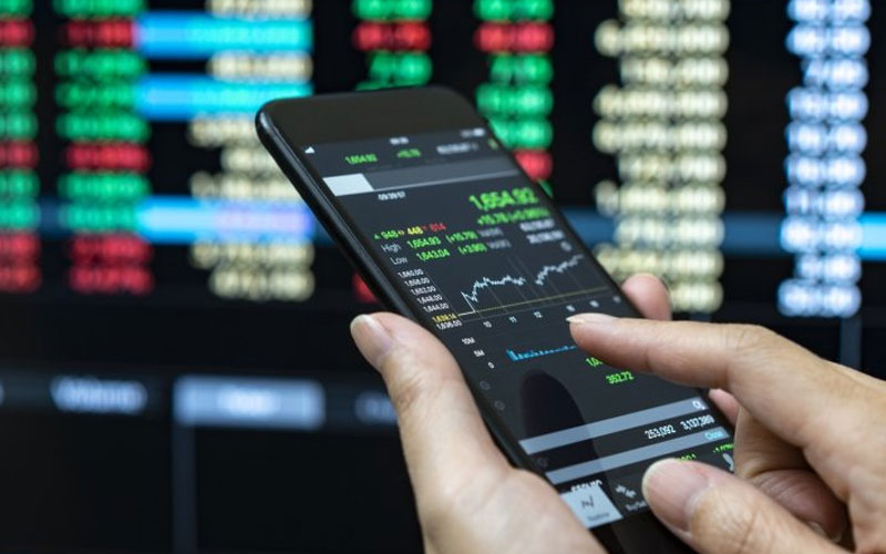 Strategi Efektif untuk Promosi di Sosmed Program Afiliasi Trading Melalui Rajakomen.com